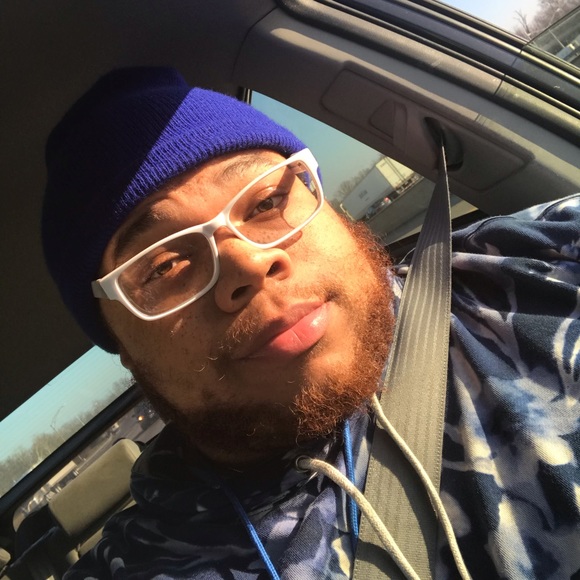 Meet your Posher, Antwon - Picture 1 of 1